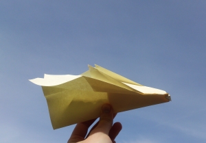 avión papel